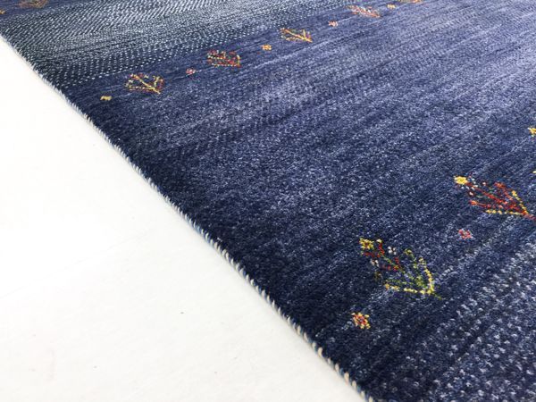 ギャッベ世界展示会ゾランヴァリ最新ギャッベ紫いろ