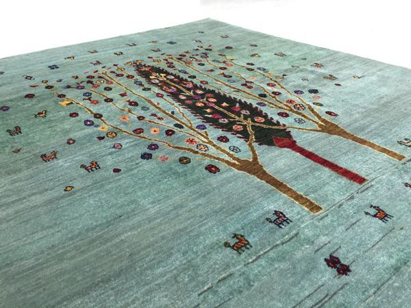 ギャッベ世界展示会ゾランヴァリ最新生命の樹