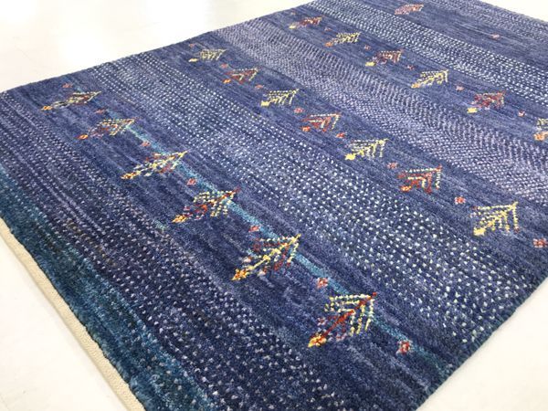 ギャッベ世界展示会ゾランヴァリ最新ギャッベ紫いろ
