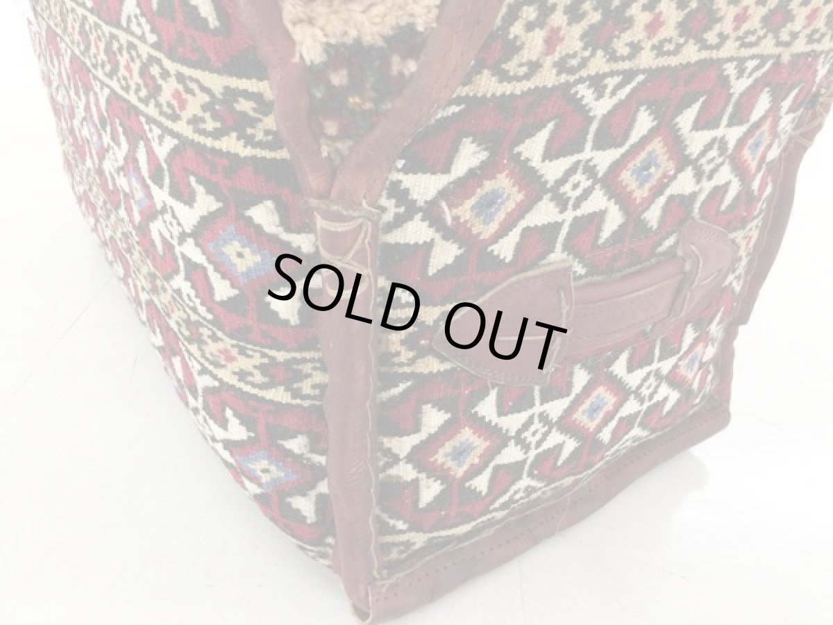 画像10: ゾランヴァリ遊牧民ギャッベ：ギャッベスツール　マフラッシュ (10)