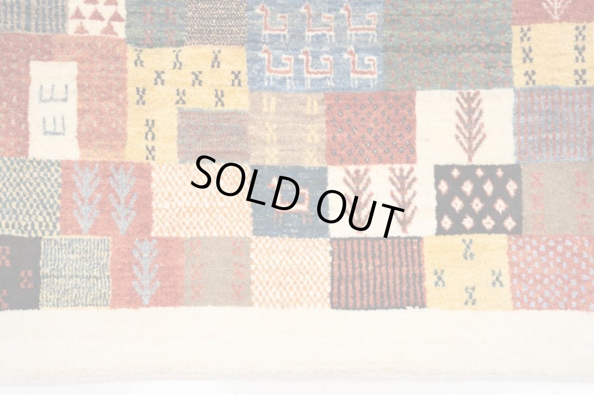 画像16: ゾランヴァリギャッベ：カシュクリ　リビング中（163×107) (16)